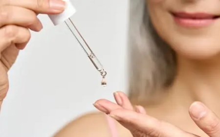 Best Vitamin C Serum in Pakistan | Benefits, Usage & Top Picks 2025