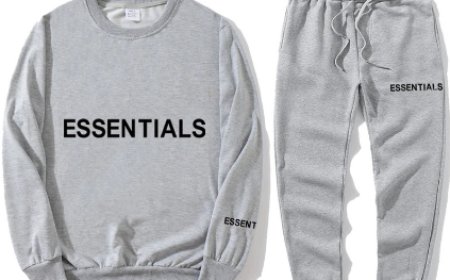 Essentials Hoodie: The Epitome of Modern Streetwear