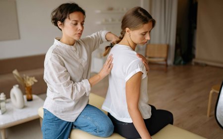 Role of Physiotherapy Home Service in Treating Back Pain Effectively