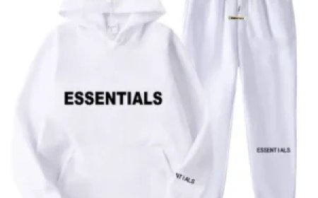 The Timeless Appeal of the Essentials Hoodie: Why the Essentials Shirt Is Also a Wardrobe Staple